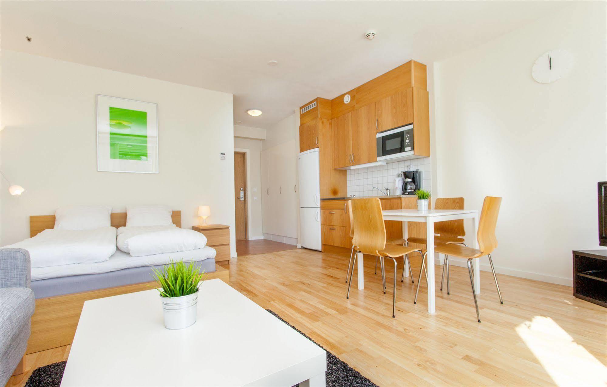 Apartdirect Hammarby Sjoestad 3*